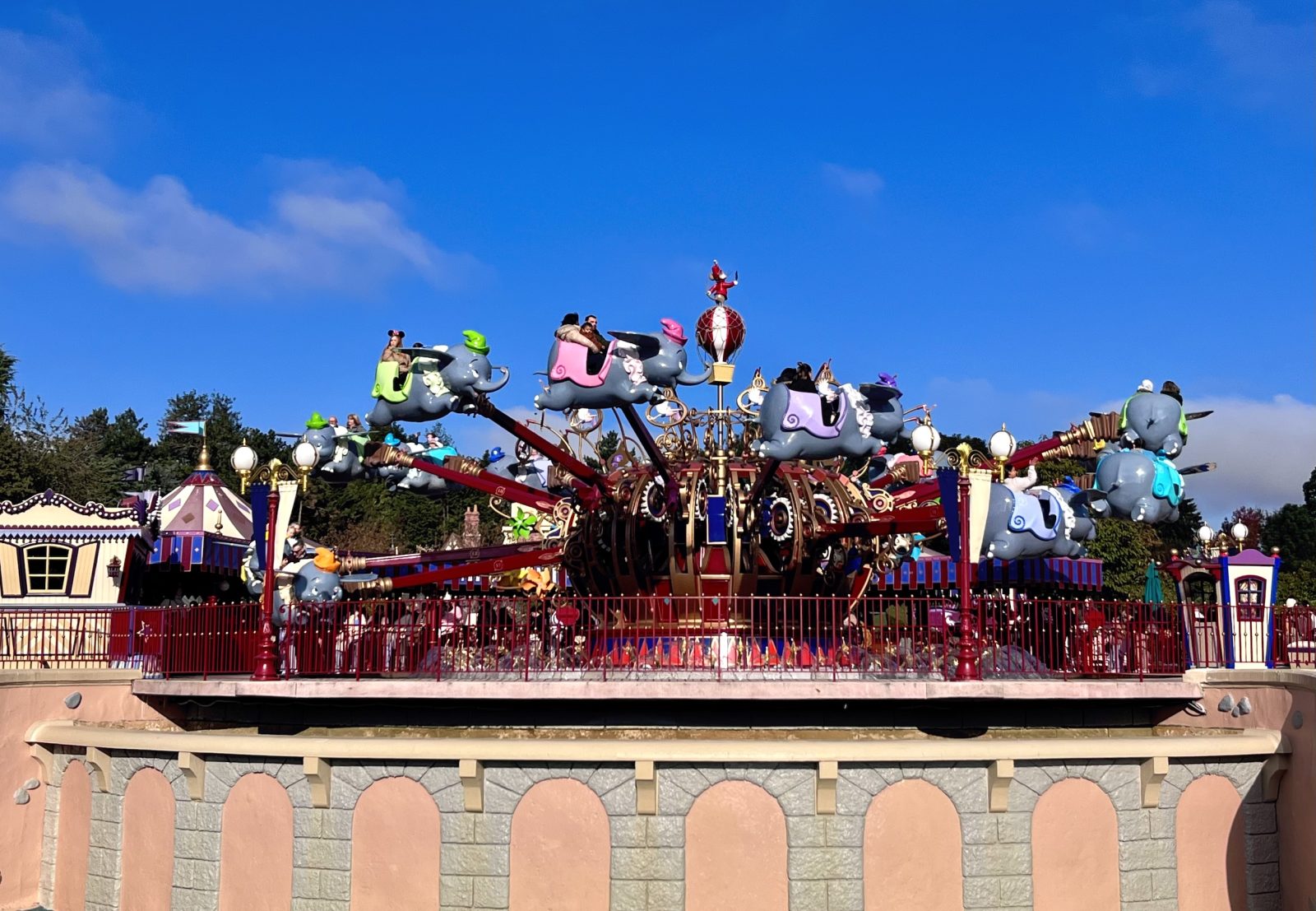 Attraction manege enfant dumbo disneyland paris